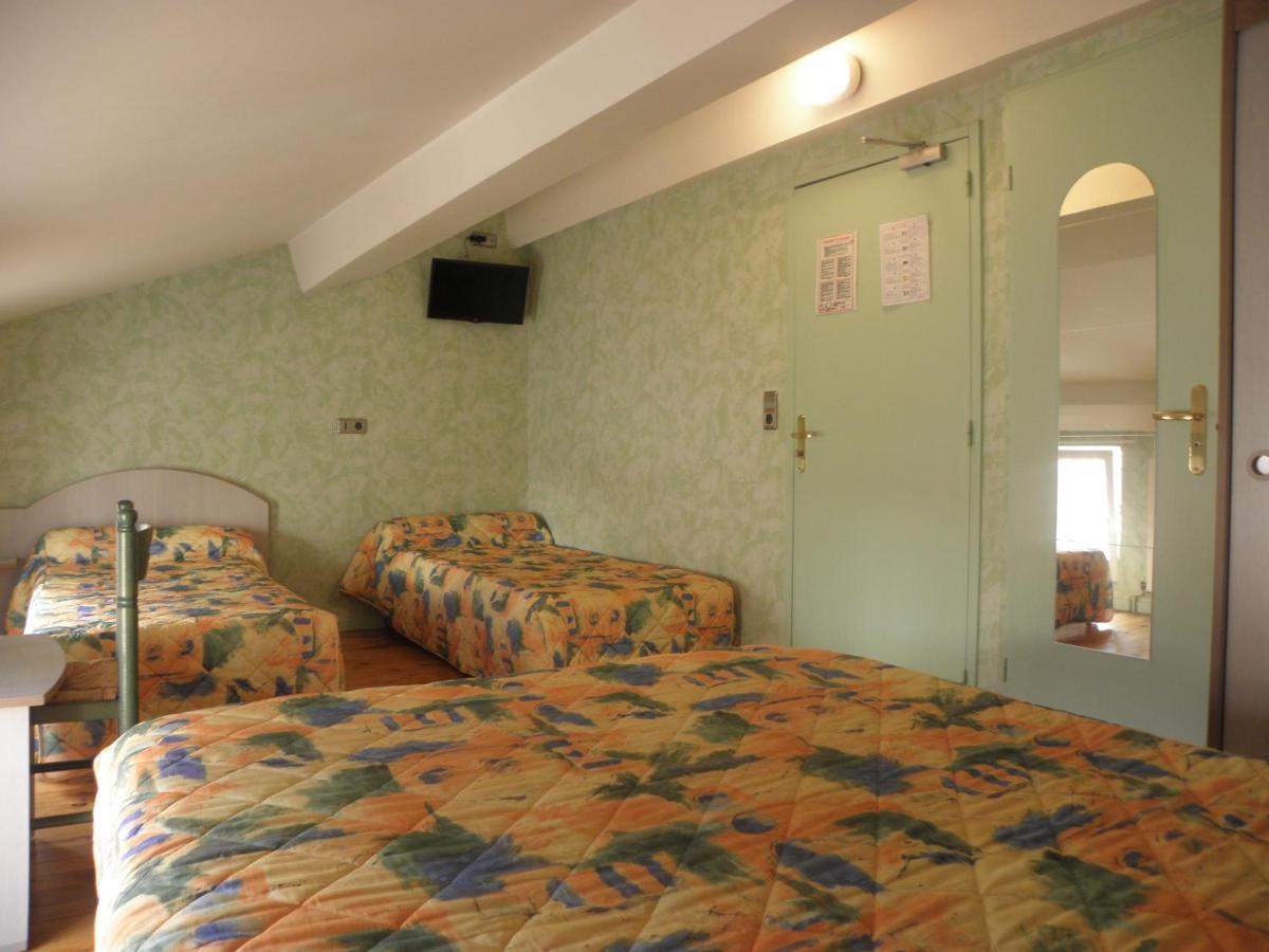 L'Ostalou Hotel Issoire Ngoại thất bức ảnh